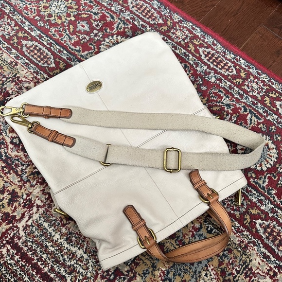 FOSSIL Women's Leather Crossover Bag - Picture 9 of 9